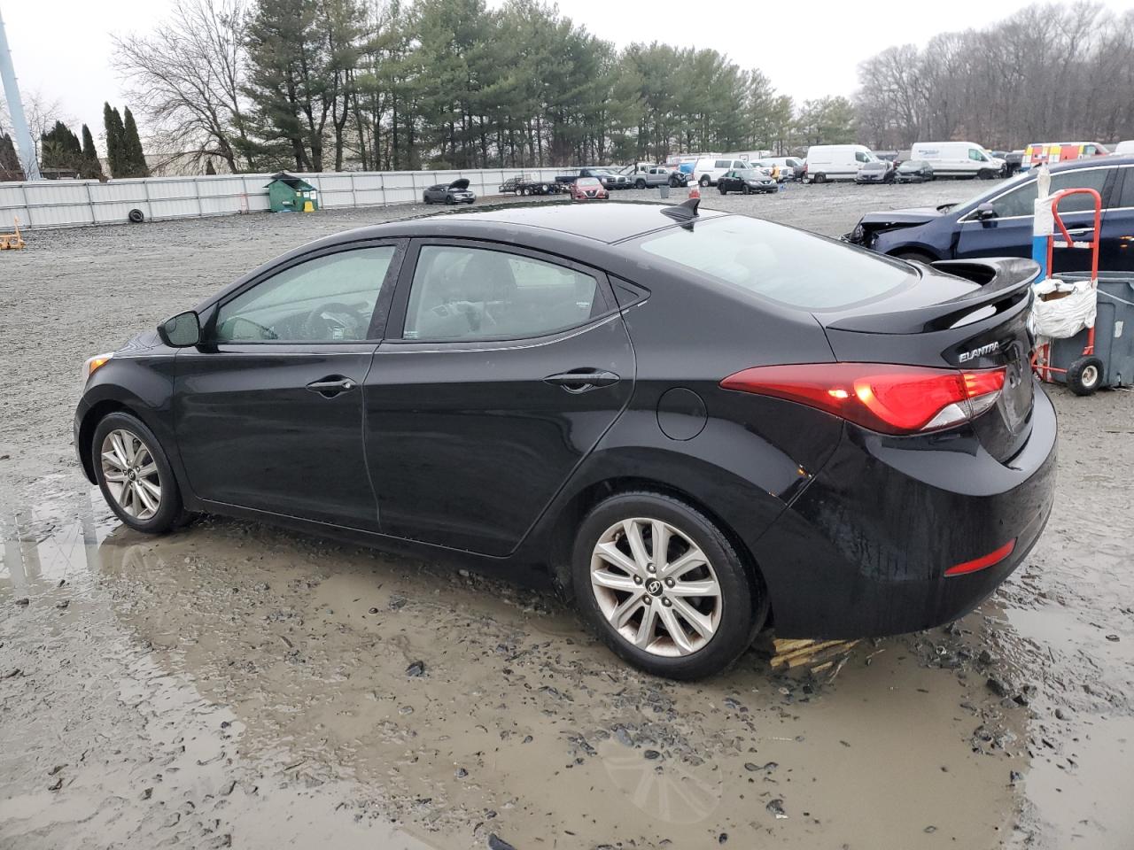 2014 Hyundai Elantra - Image 2