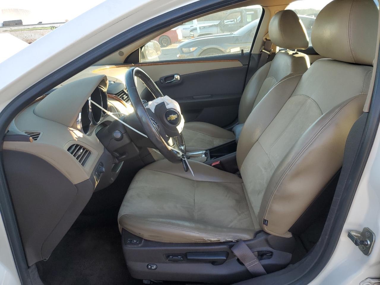 2011 Chevrolet Malibu - Image 7
