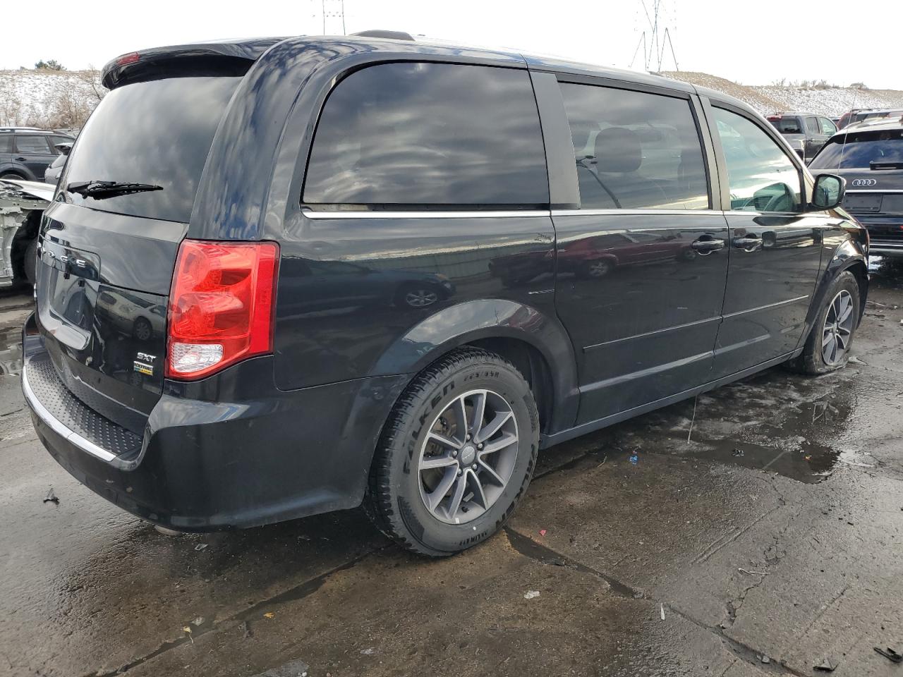 2017 Dodge Caravan - Image 3