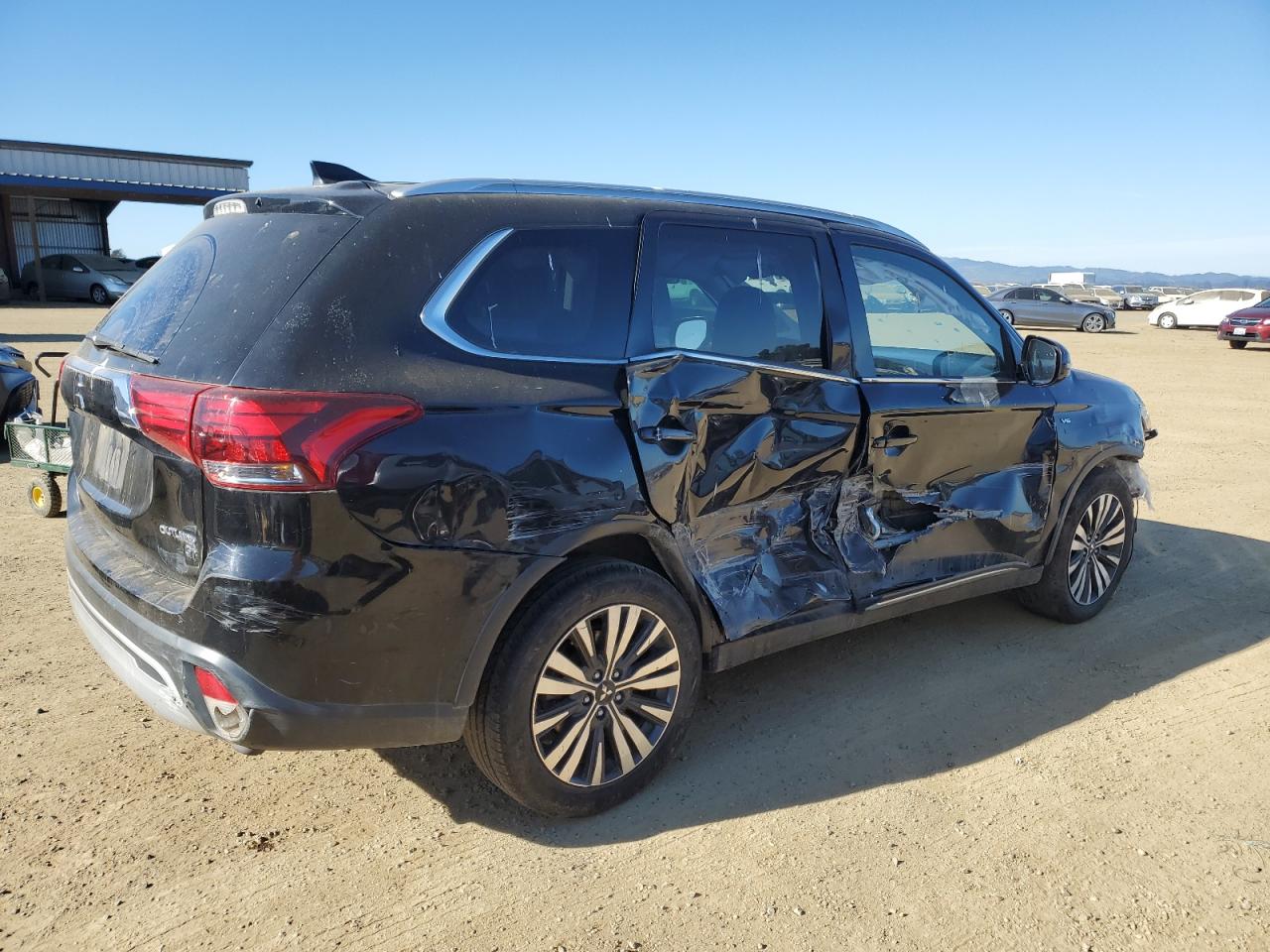 2019 Mitsubishi Outlander - Image 3