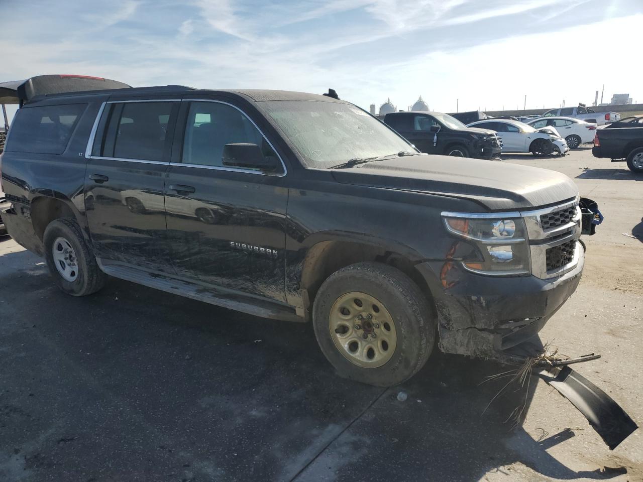 2015 Chevrolet Suburban - Image 4