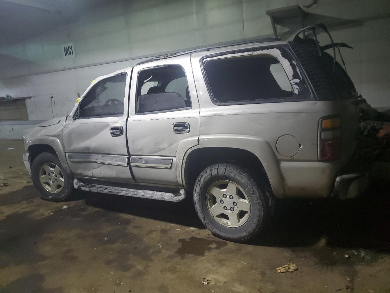 2004 Chevrolet Tahoe - Image 2