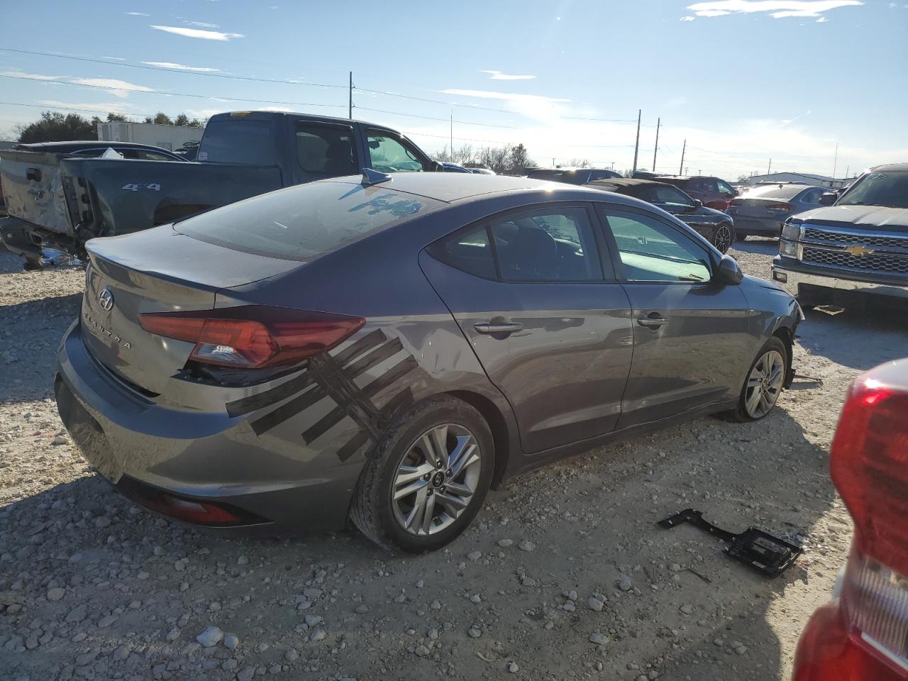 2020 Hyundai Elantra - Image 3