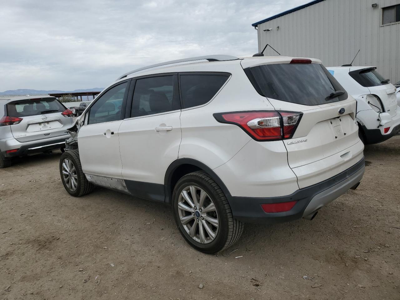 VIN 1FMCU0J94HUA61835 2017 FORD ESCAPE no.2