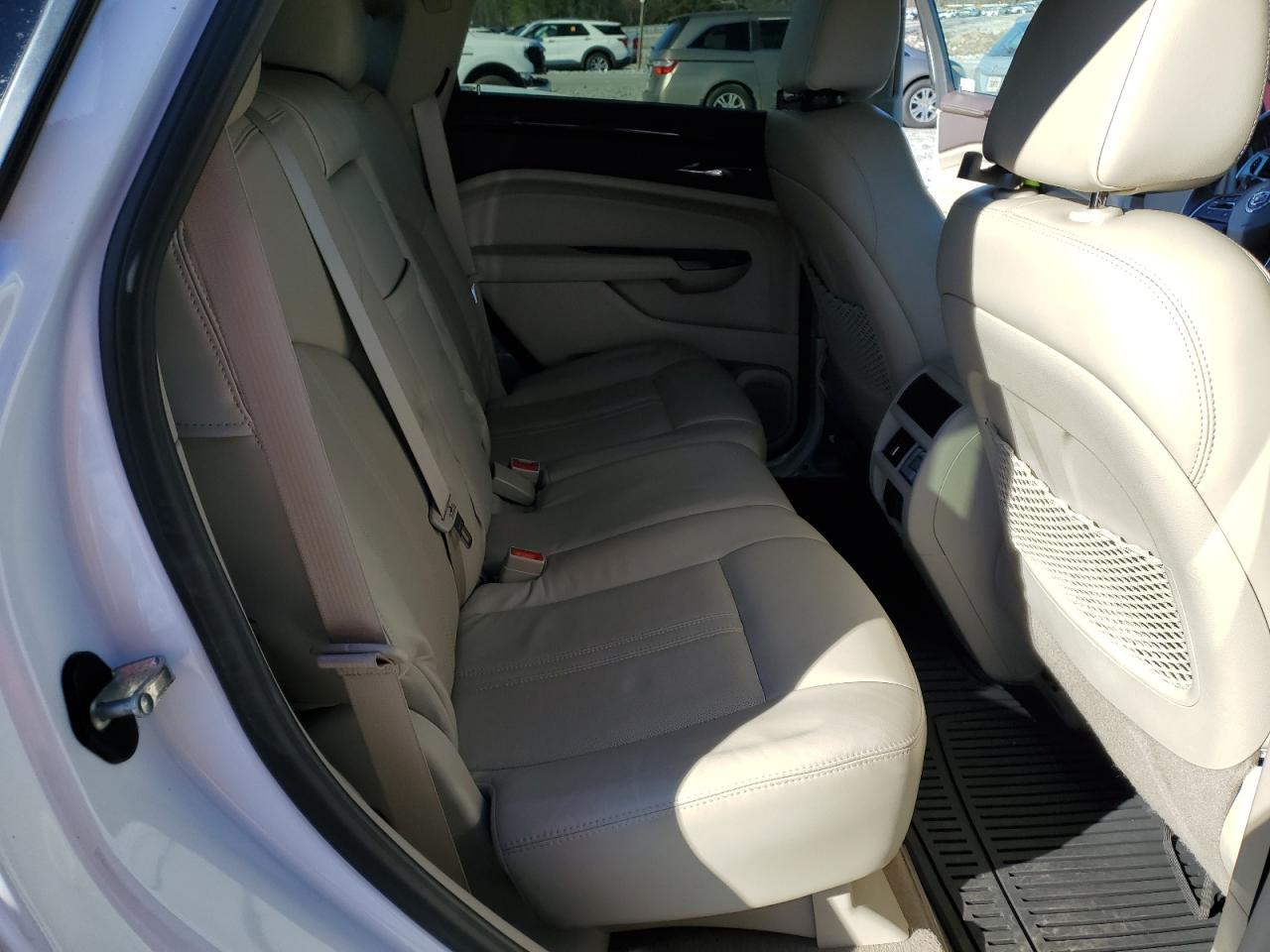 2015 Cadillac SRX - Image 11