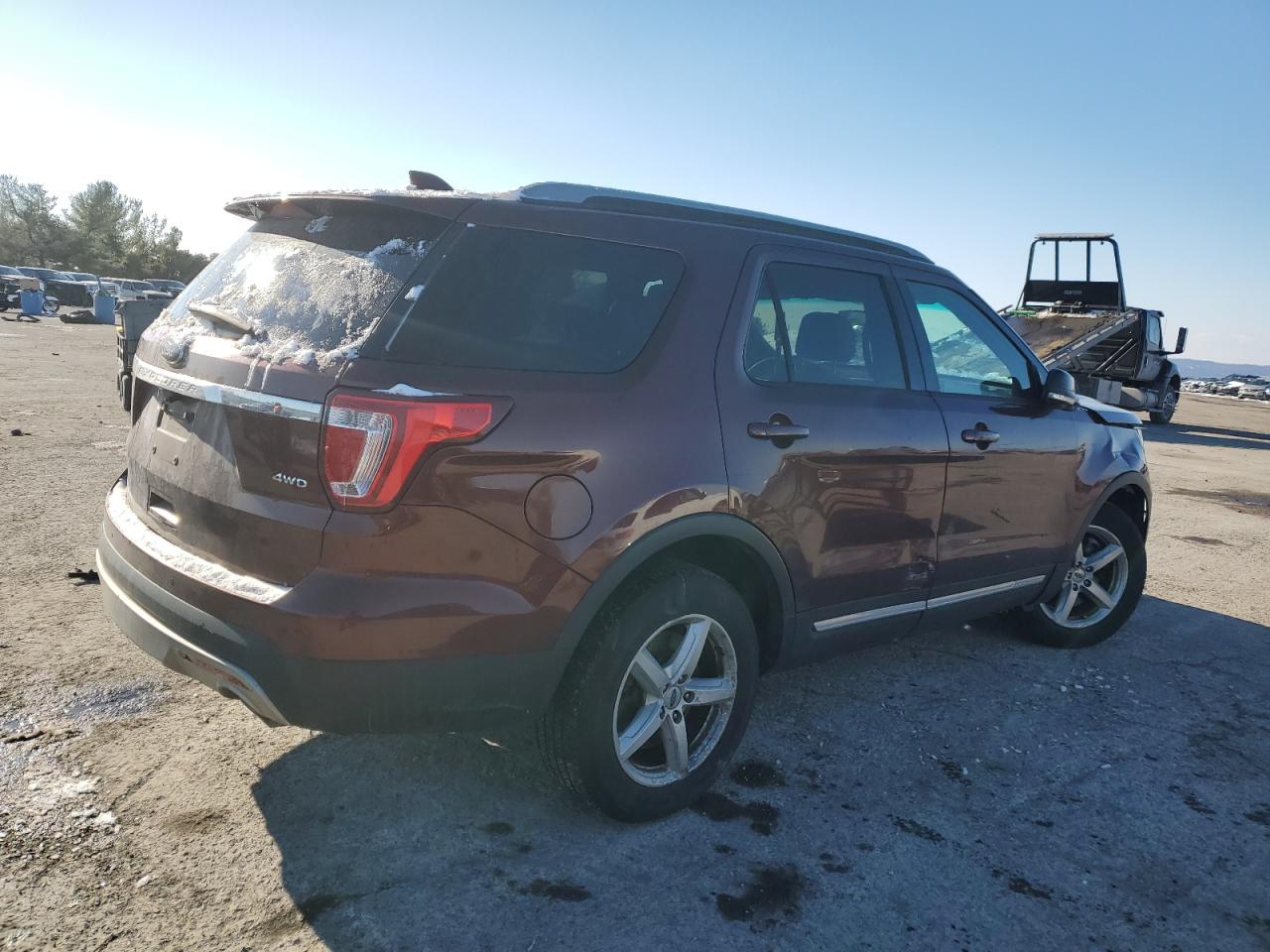 2016 Ford Explorer - Image 3