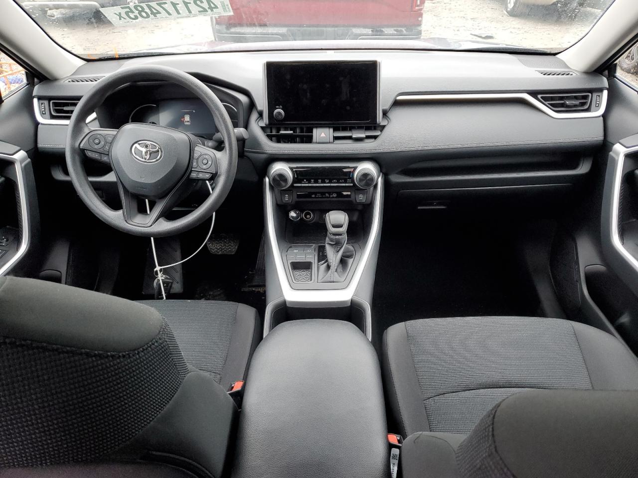 2024 Toyota RAV 4 - Image 8