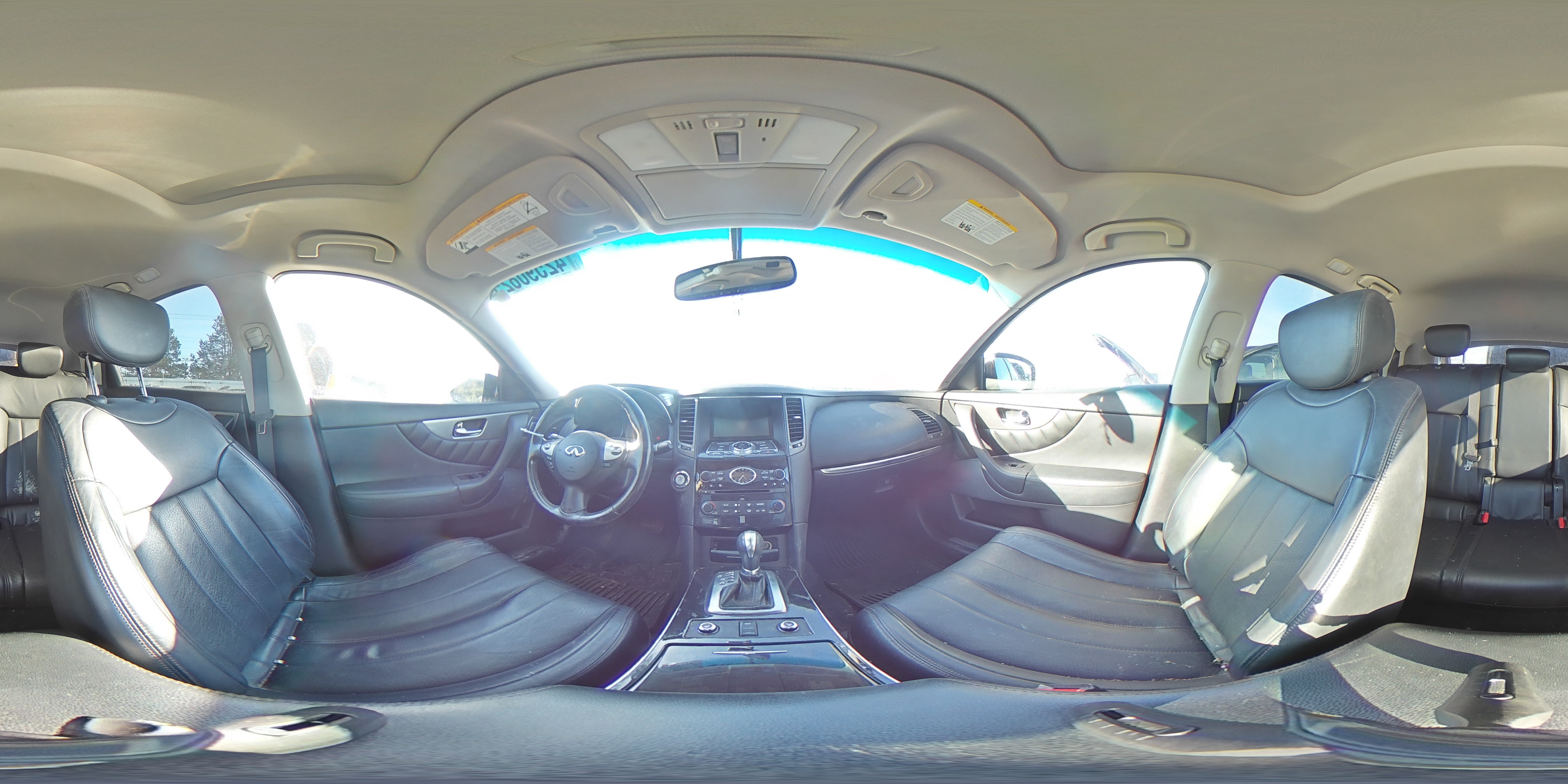 2016 Infiniti QX70 - Image 14