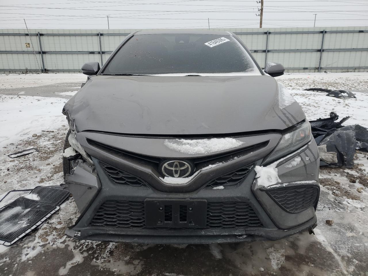 2021 Toyota Camry - Image 5