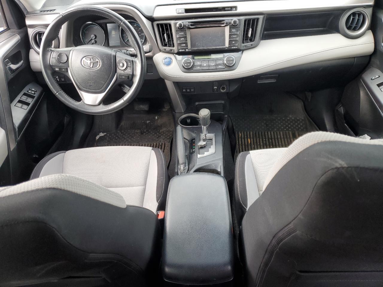 2017 Toyota RAV 4 - Image 8