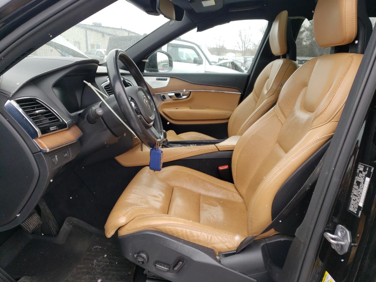 2016 Volvo XC90 - Image 7
