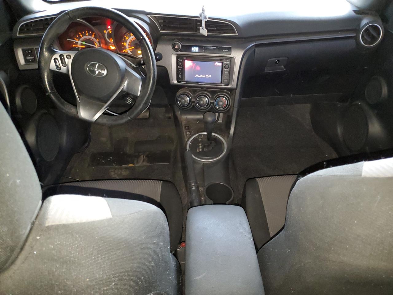 2015 Toyota tC - Image 8