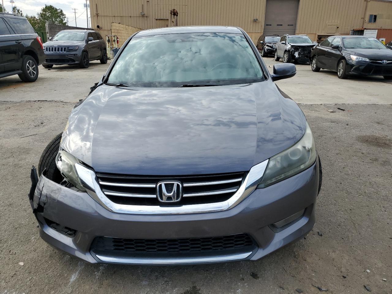 2014 Honda Accord - Image 5