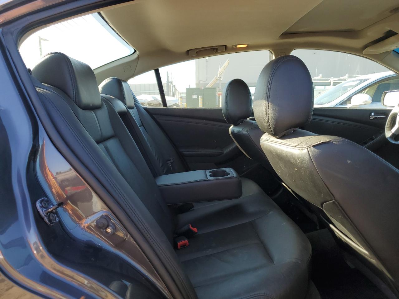 2009 Nissan Altima - Image 10