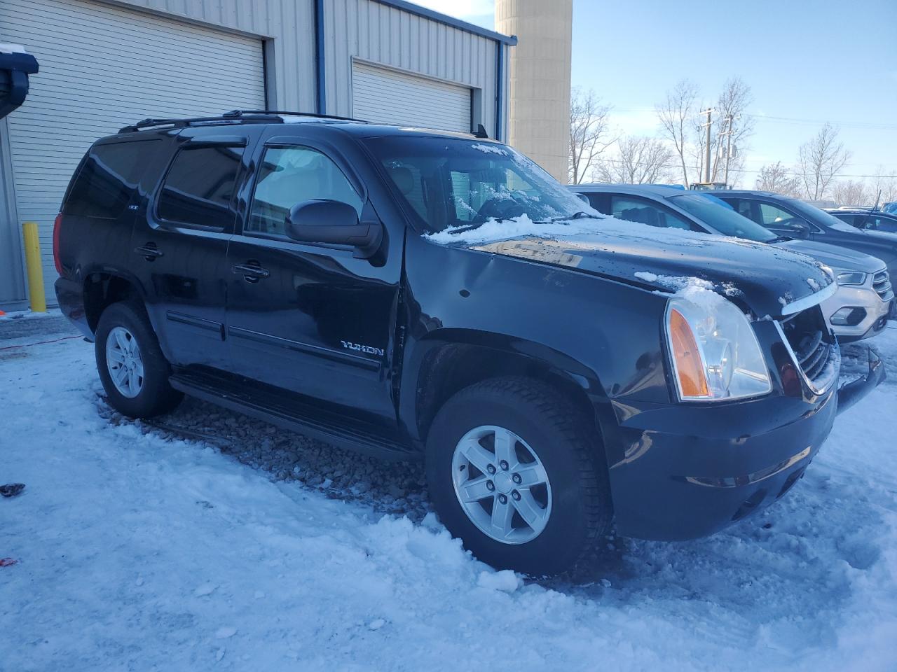 2011 GMC Yukon - Image 4