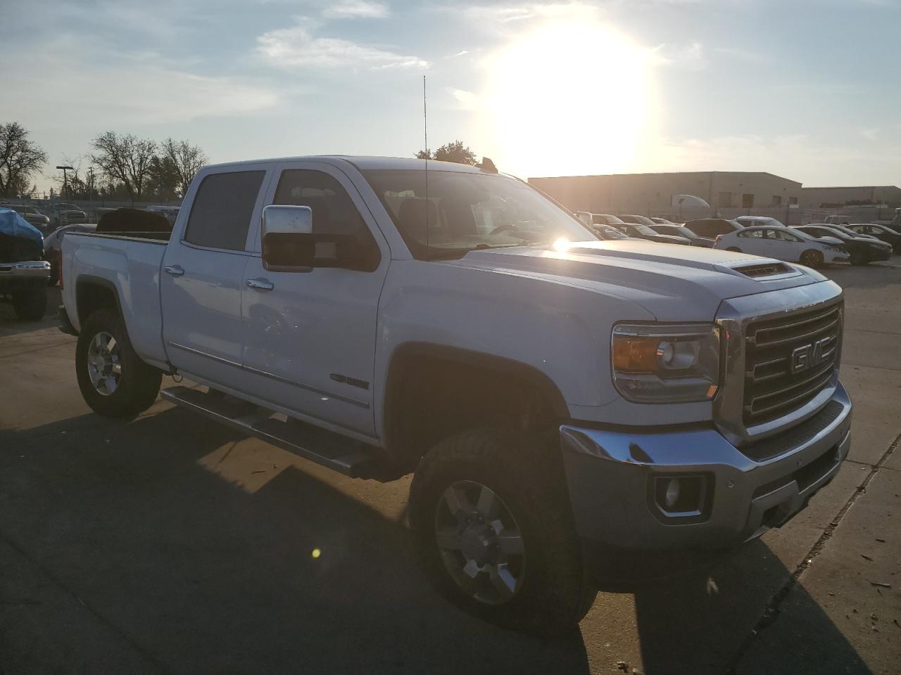 2018 GMC Sierra - Image 4