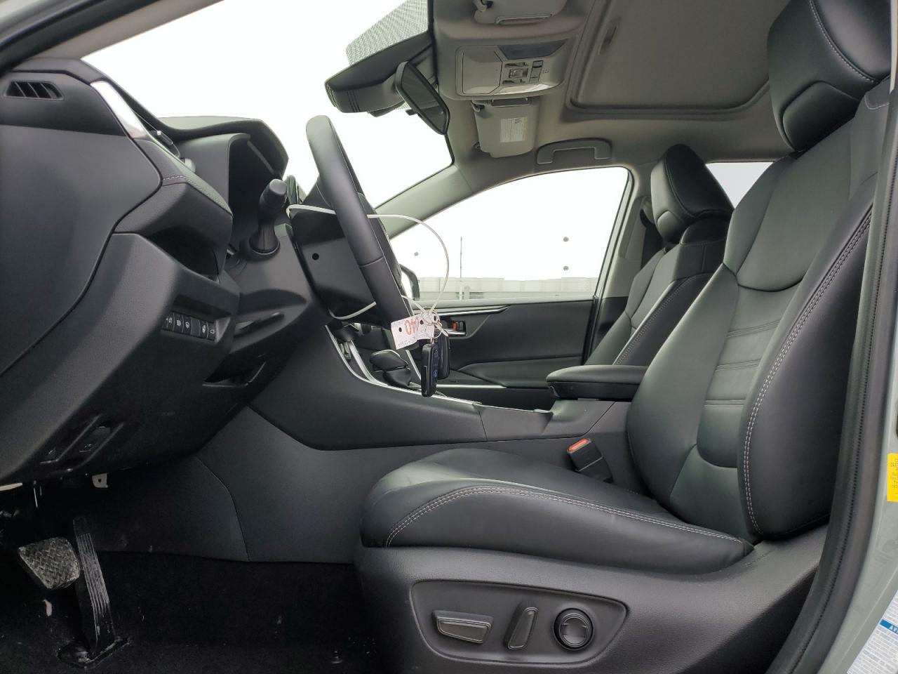 2022 Toyota RAV 4 - Image 7