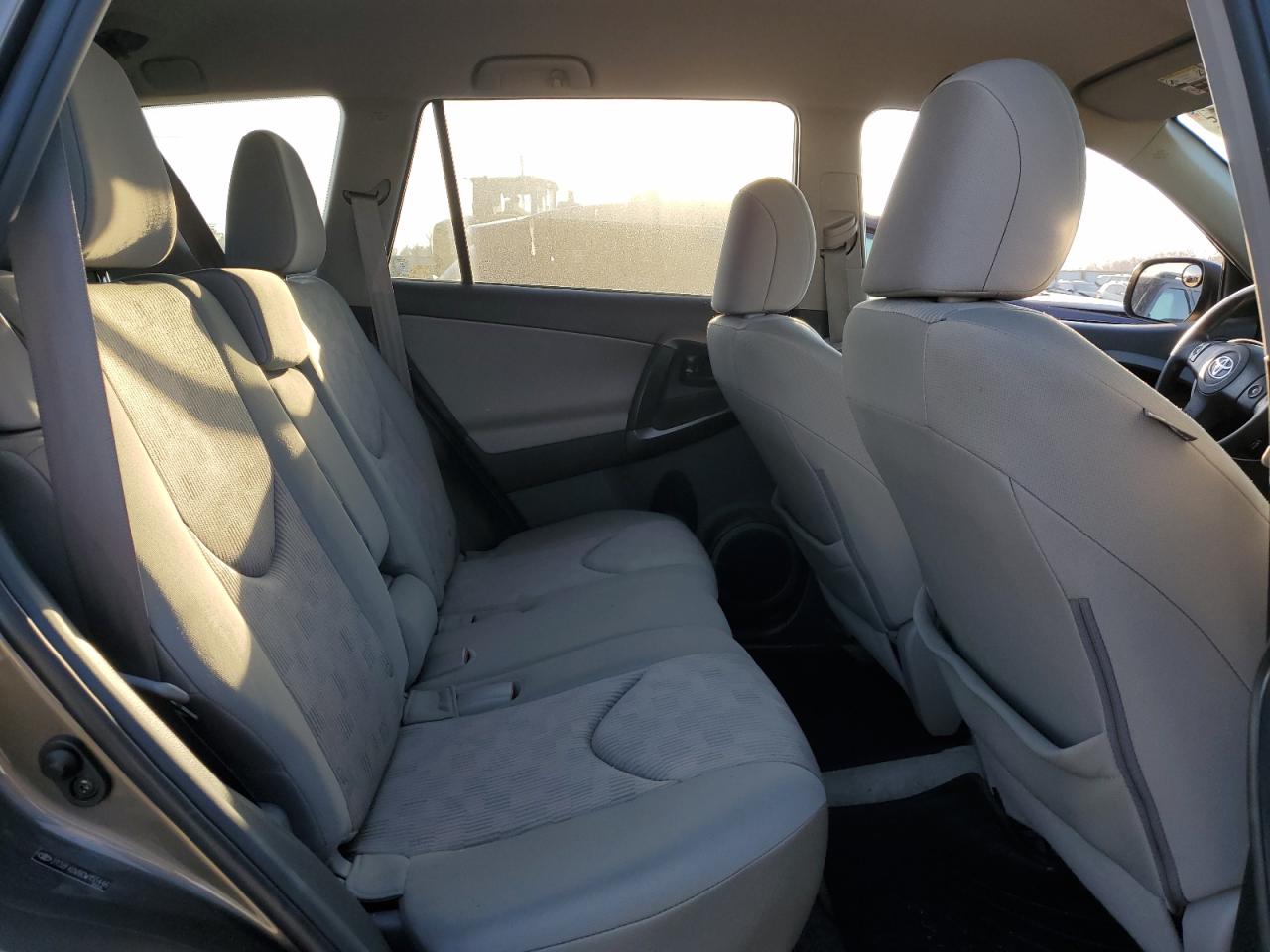 2012 Toyota RAV 4 - Image 11