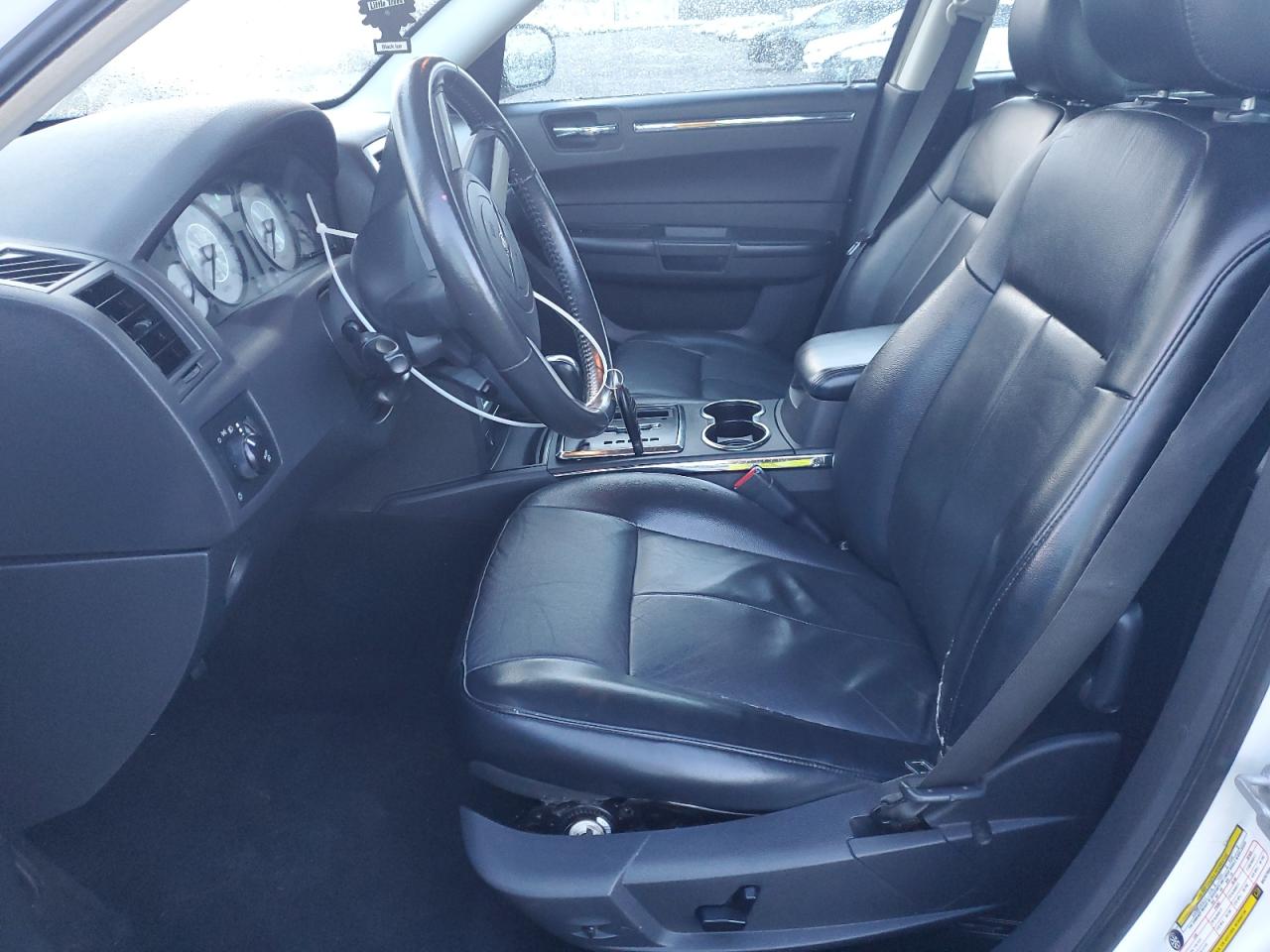 2008 Chrysler 300 Touring VIN: 2C3KA53G18H207956 Lot: 88095975