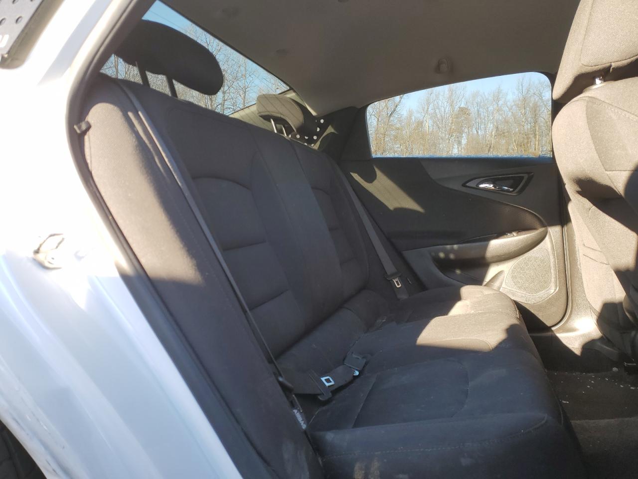 2019 Chevrolet Malibu - Image 10