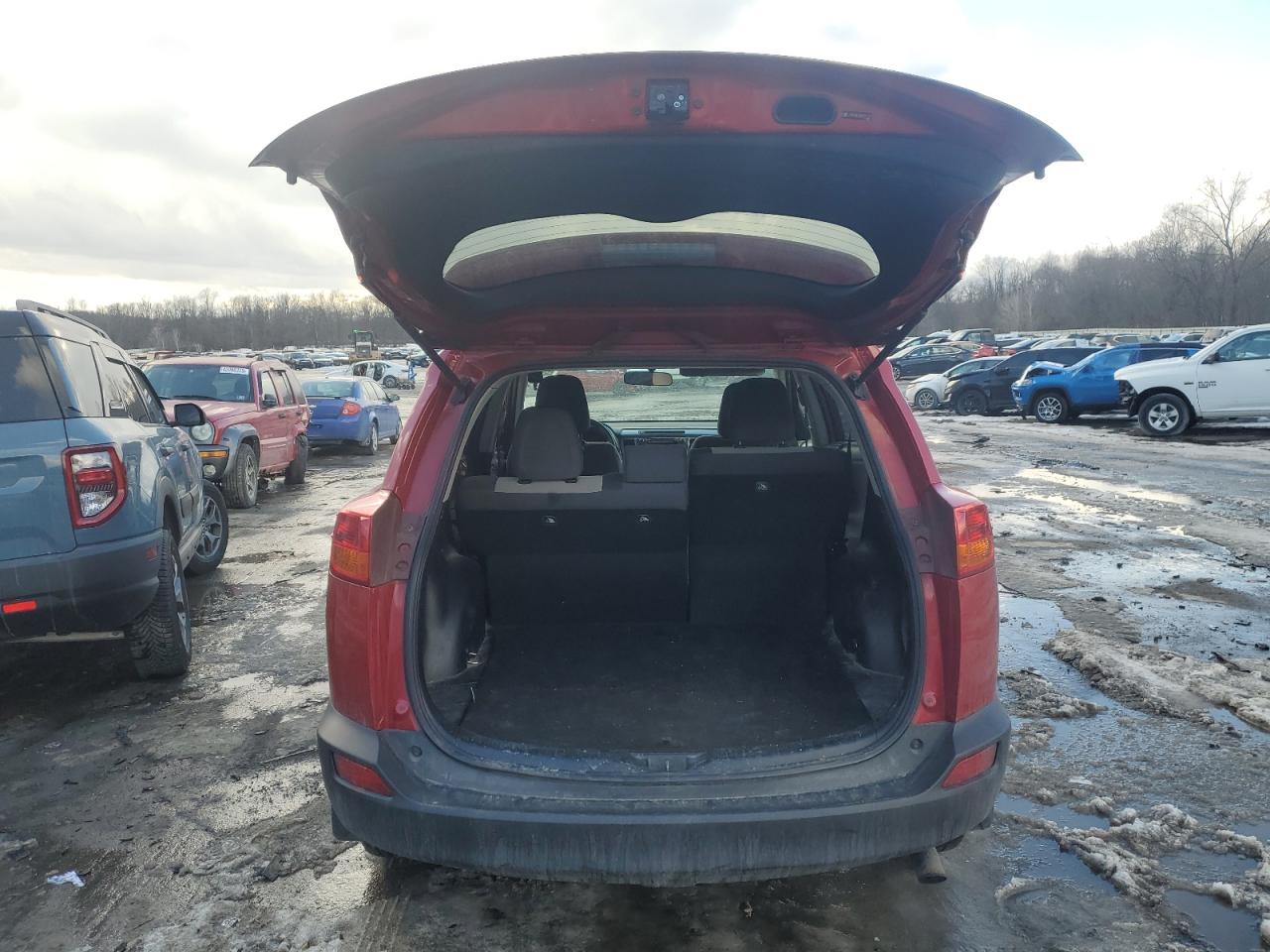 2013 Toyota RAV 4 - Image 6