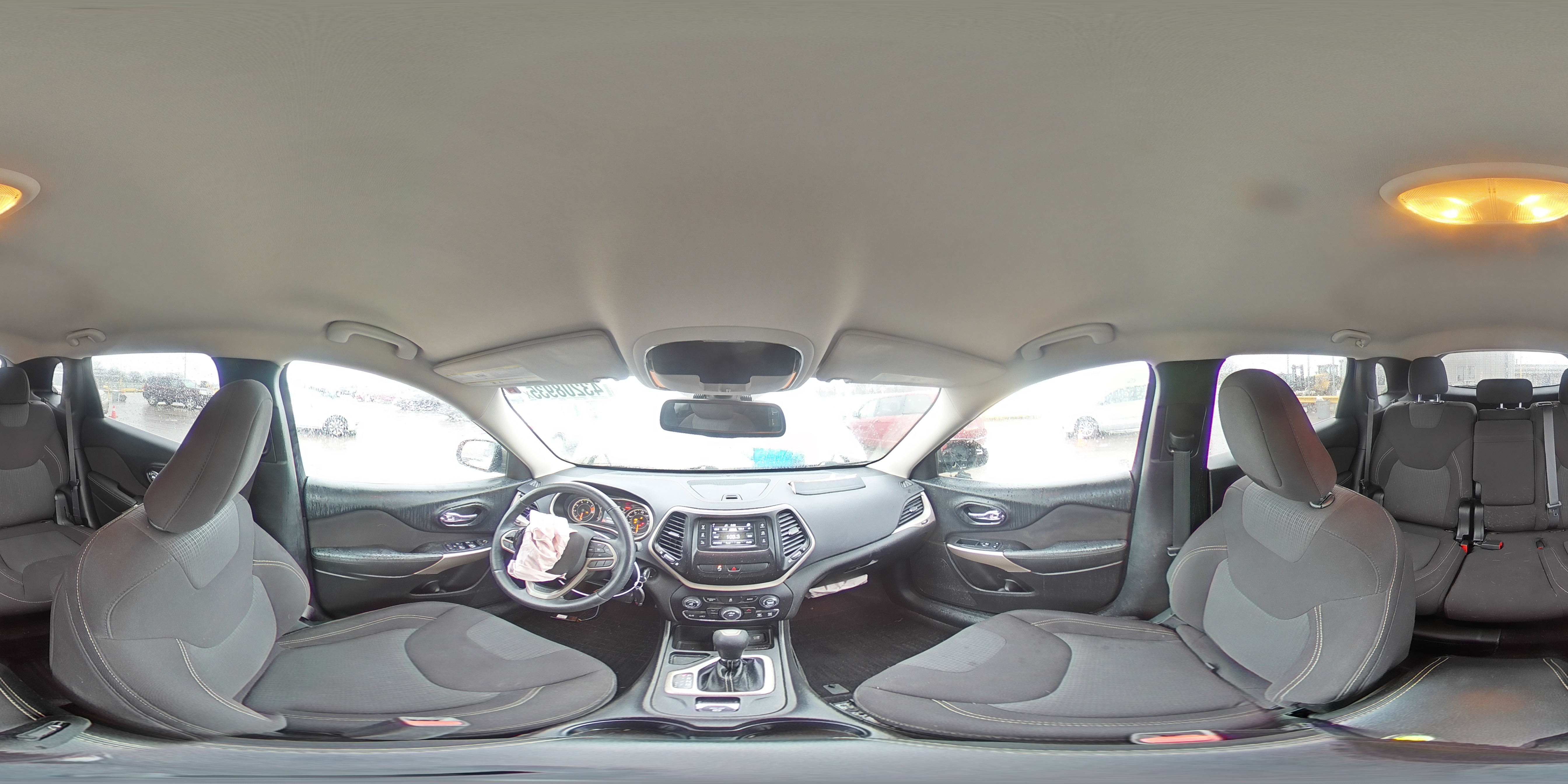 2017 Jeep Grand Cherokee - Image 15