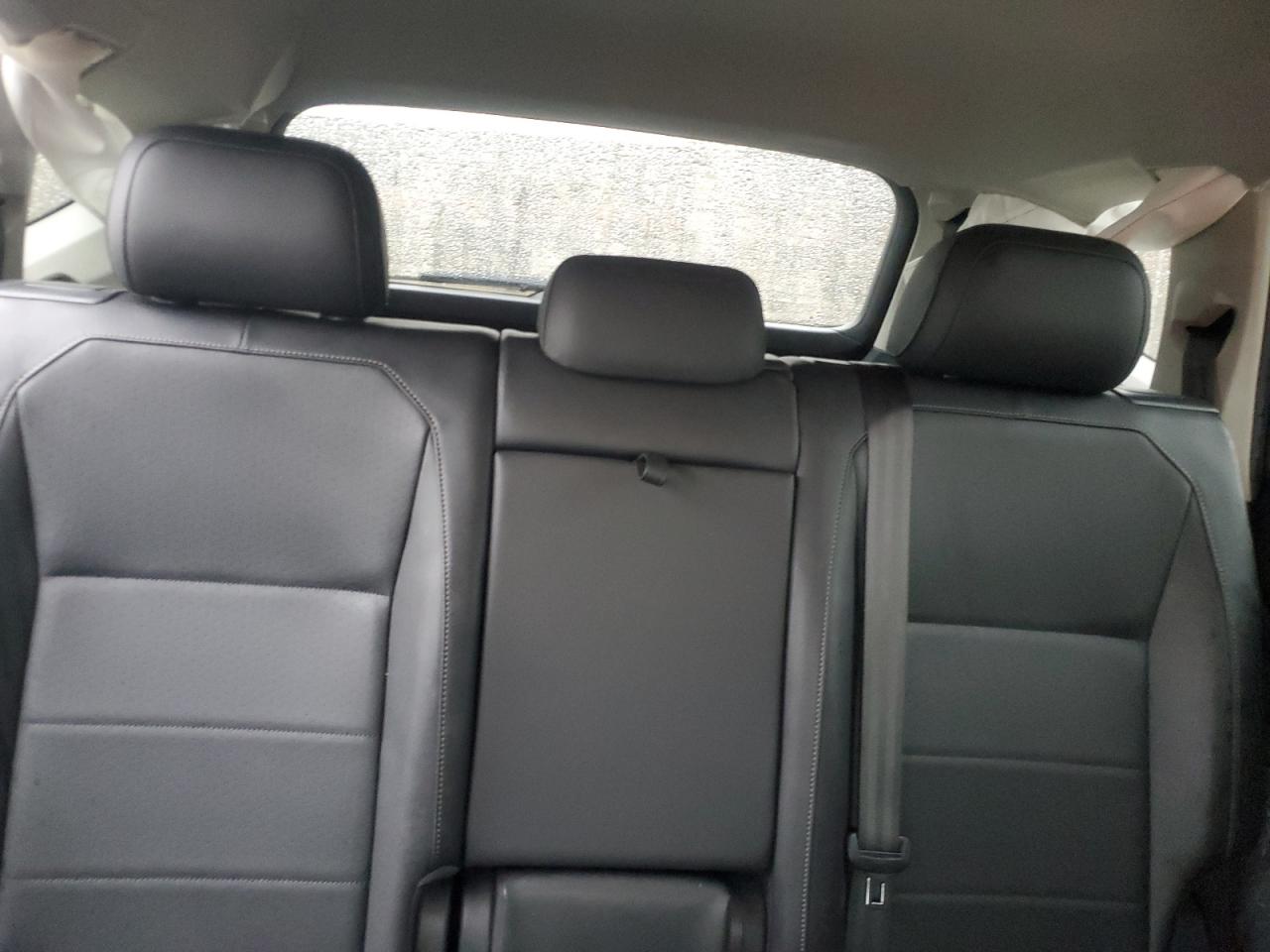 2020 Volkswagen Tiguan - Image 10