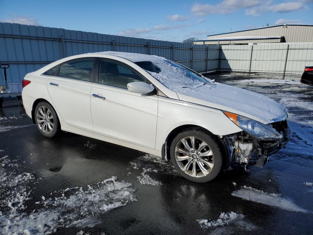 2011 Hyundai Sonata - Image 4