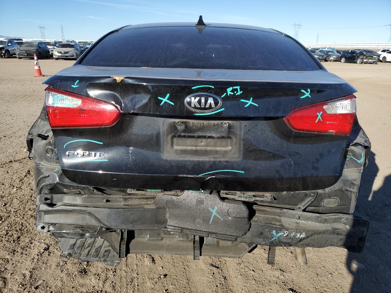 2016 Kia Forte - Image 6