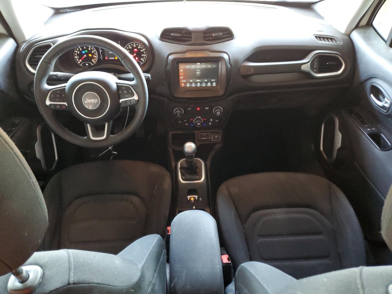 2018 Jeep Renegade - Image 8