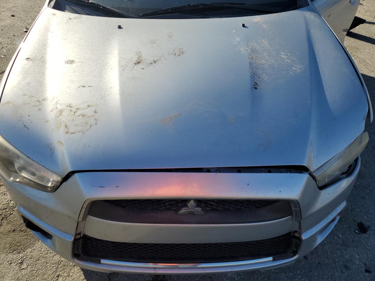2012 Mitsubishi Outlander - Image 13