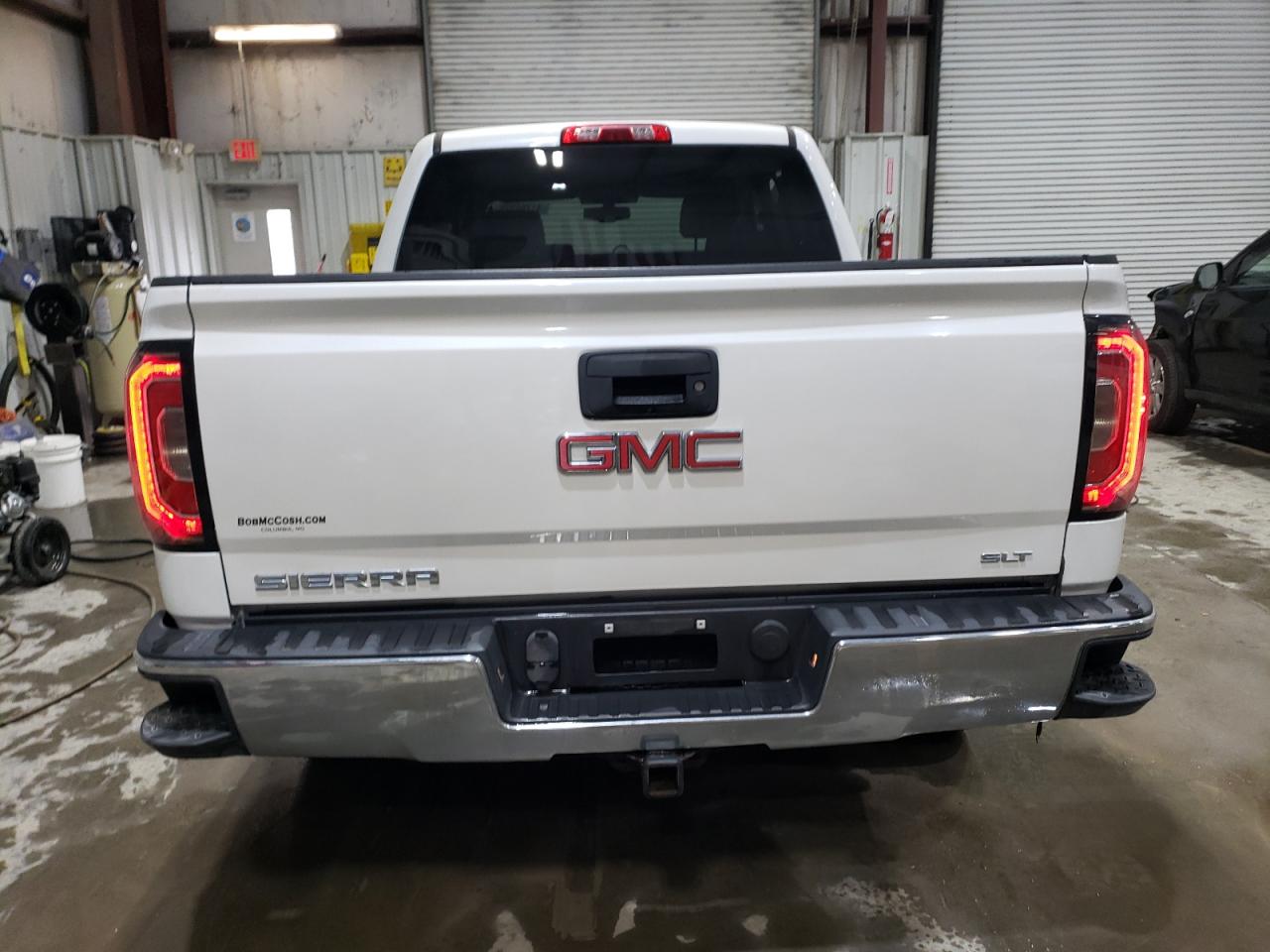 2017 GMC Sierra - Image 6