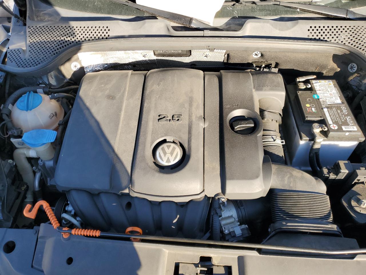 2012 Volkswagen Beetle - Image 11