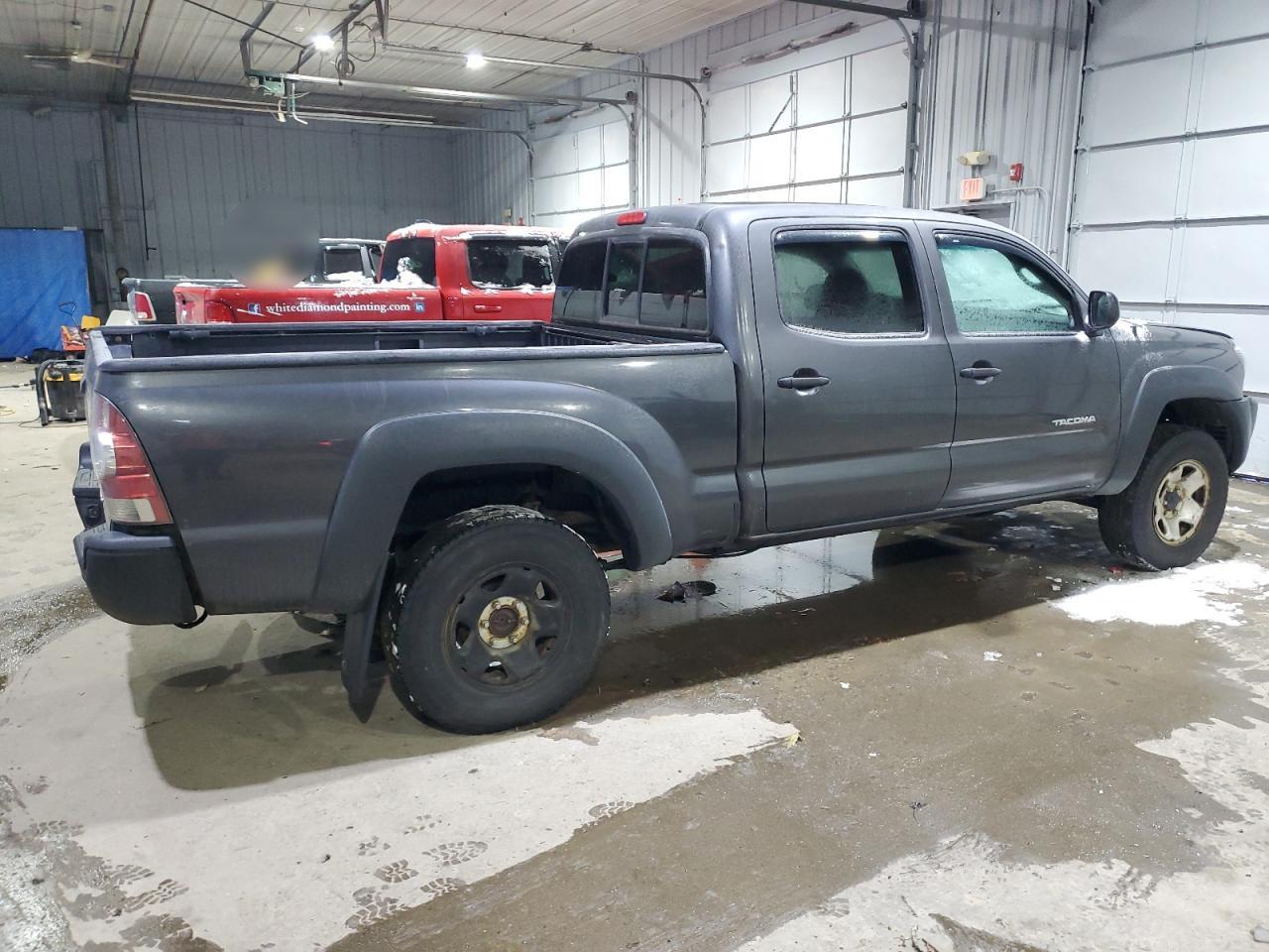 2011 Toyota Tacoma - Image 3