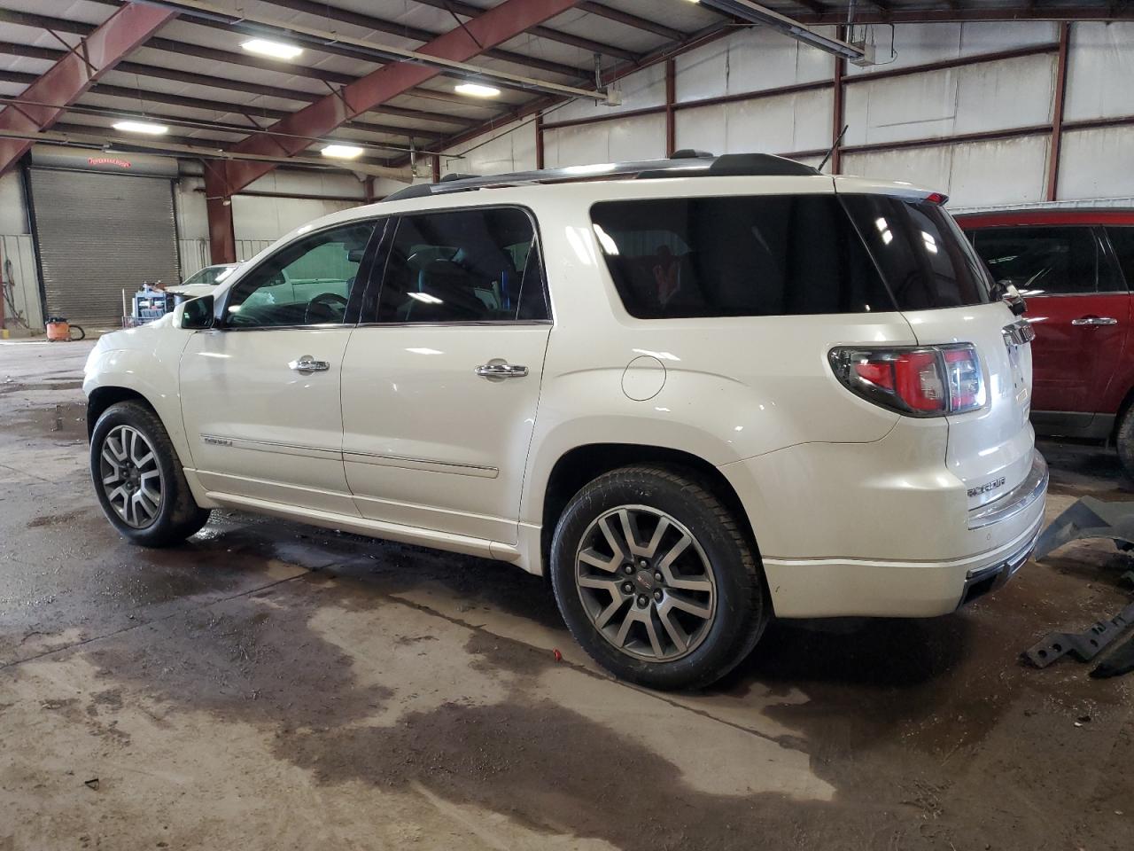 2014 GMC Acadia - Image 2