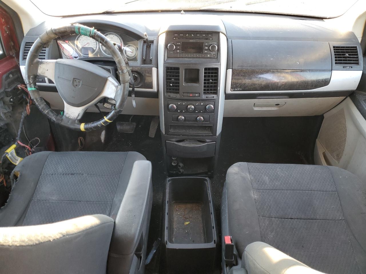 2010 Dodge Caravan - Image 8