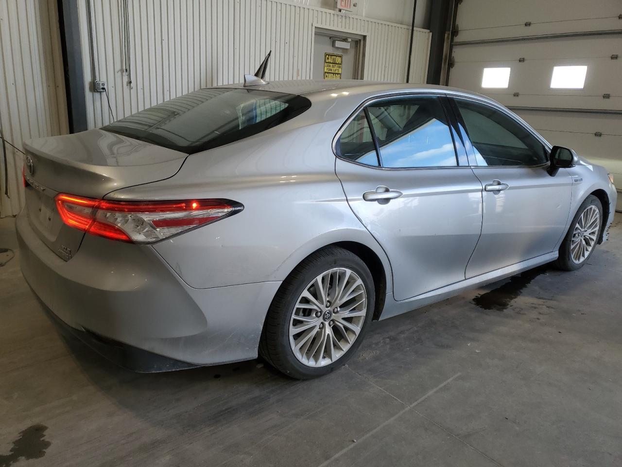 2018 Toyota Camry - Image 3