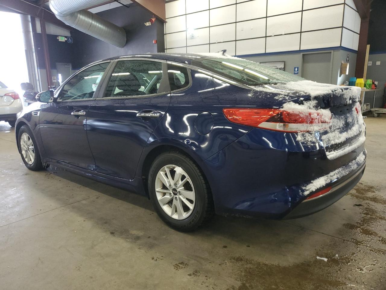 2018 Kia Optima - Image 2