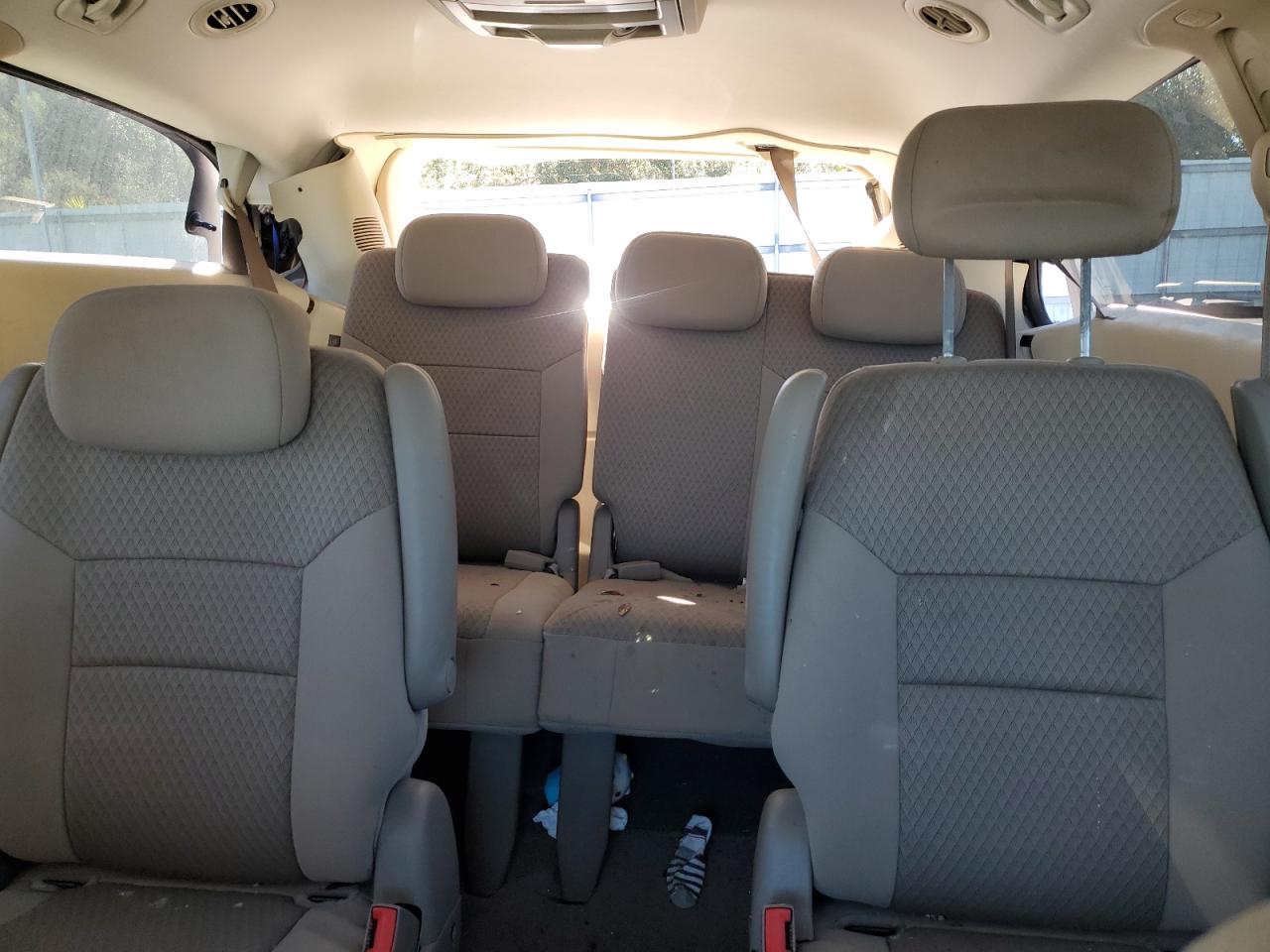 2008 Chrysler Town & Country - Image 10