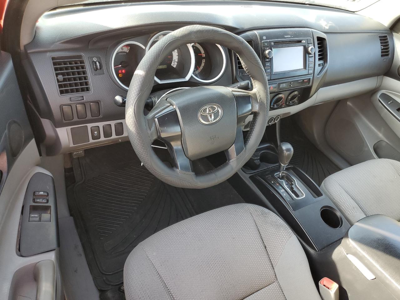 2013 Toyota Tacoma - Image 8