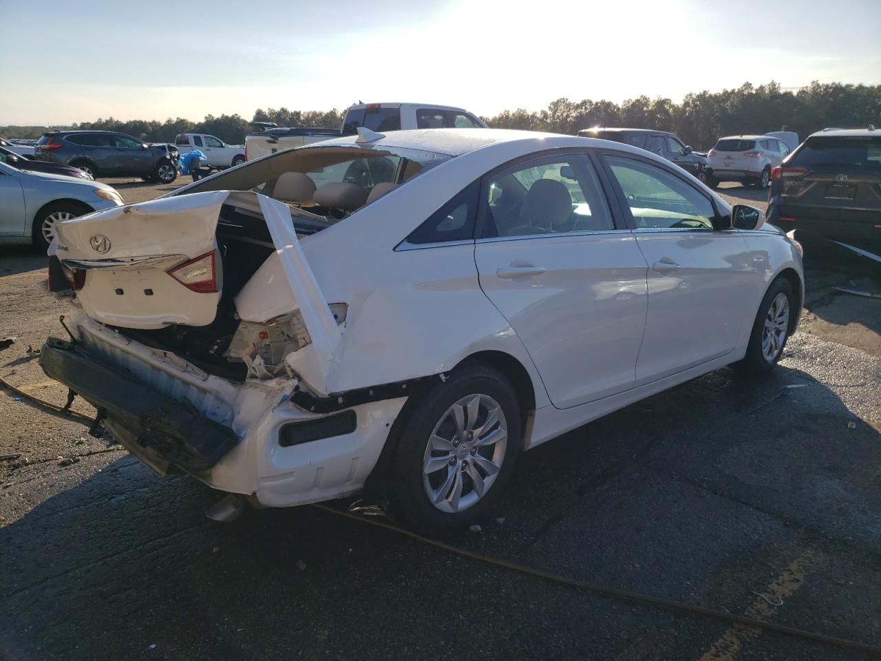 2012 Hyundai Sonata - Image 3