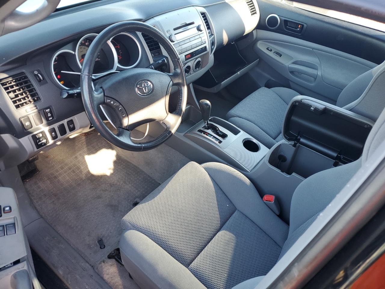2010 Toyota Tacoma - Image 8