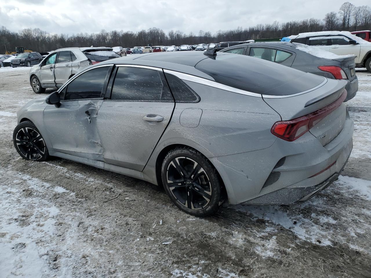 2022 Kia K5 - Image 2