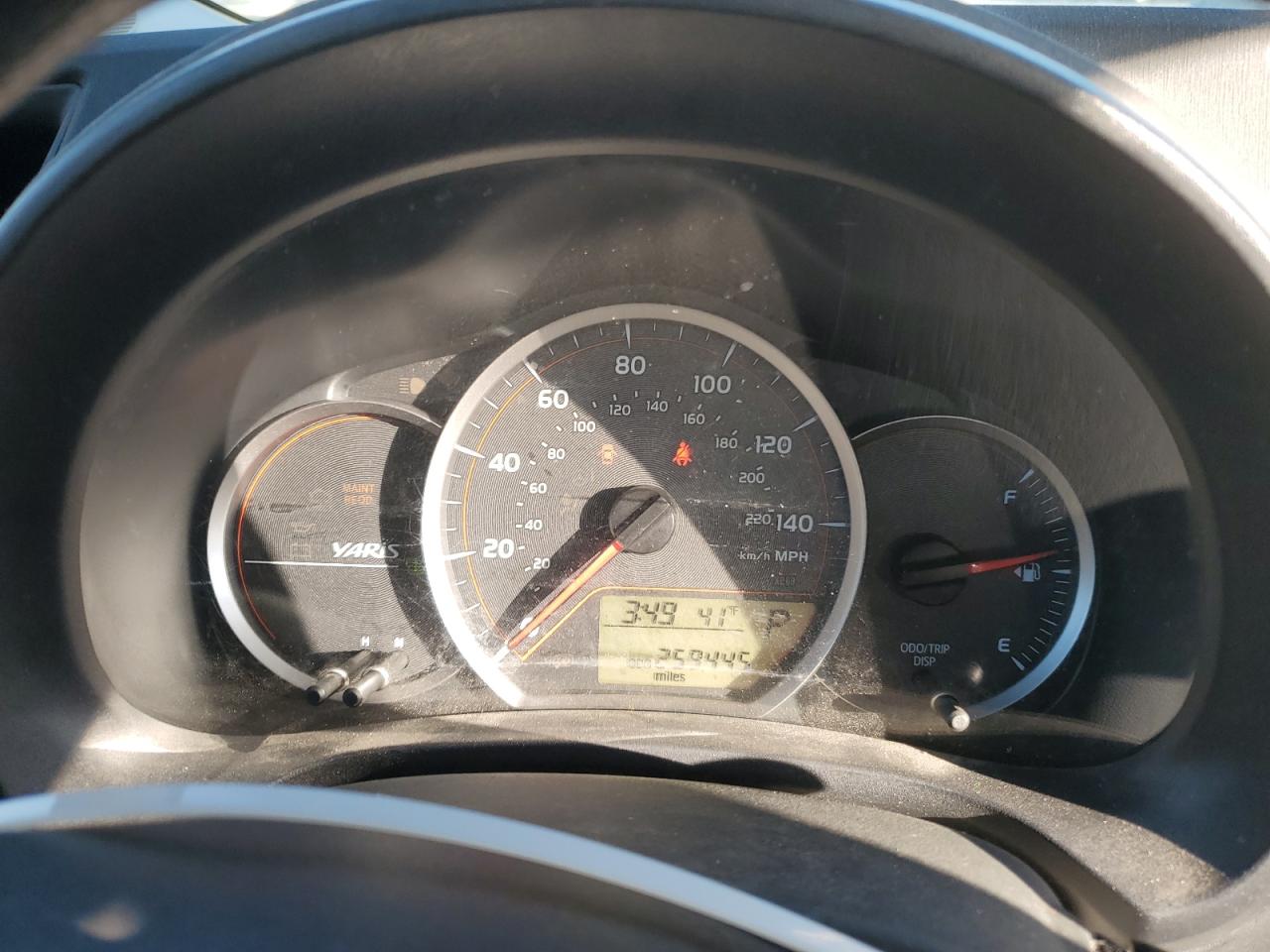 2013 Toyota Yaris - Image 9
