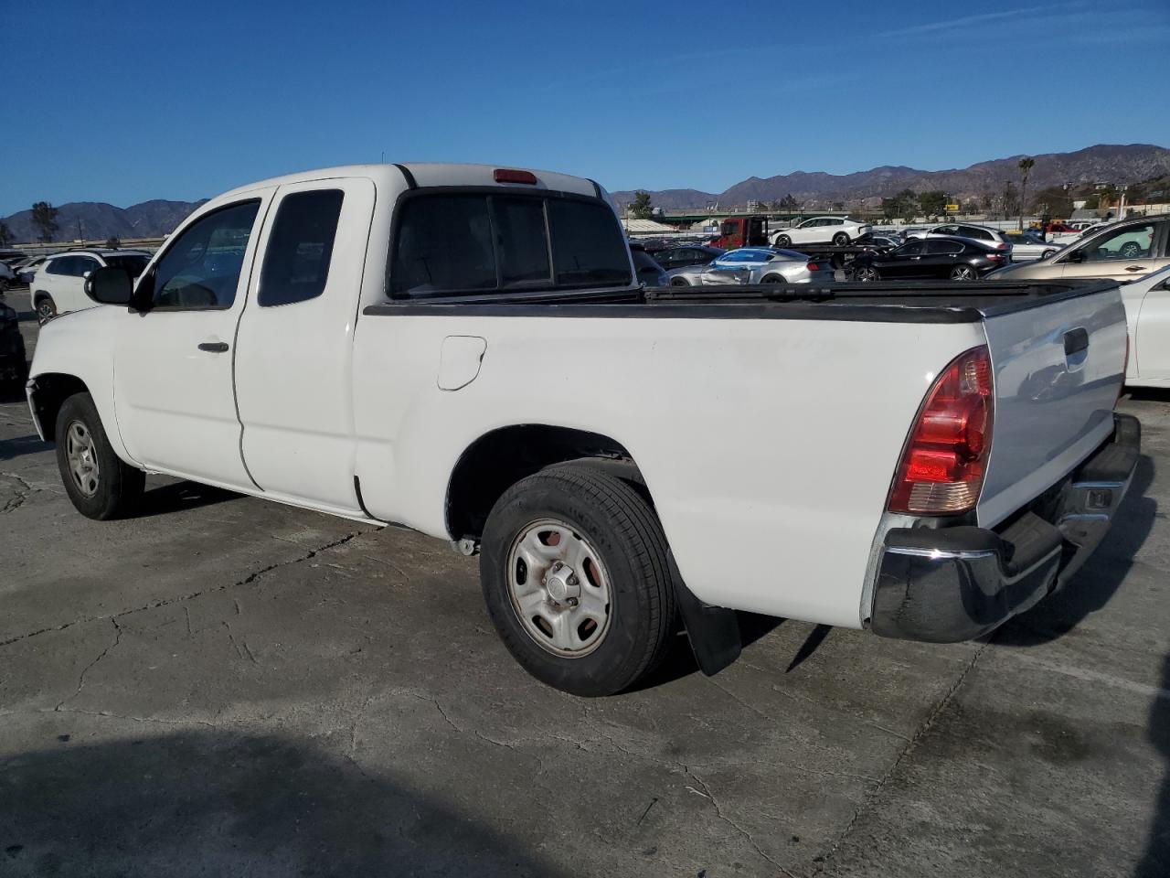 2013 Toyota Tacoma - Image 2