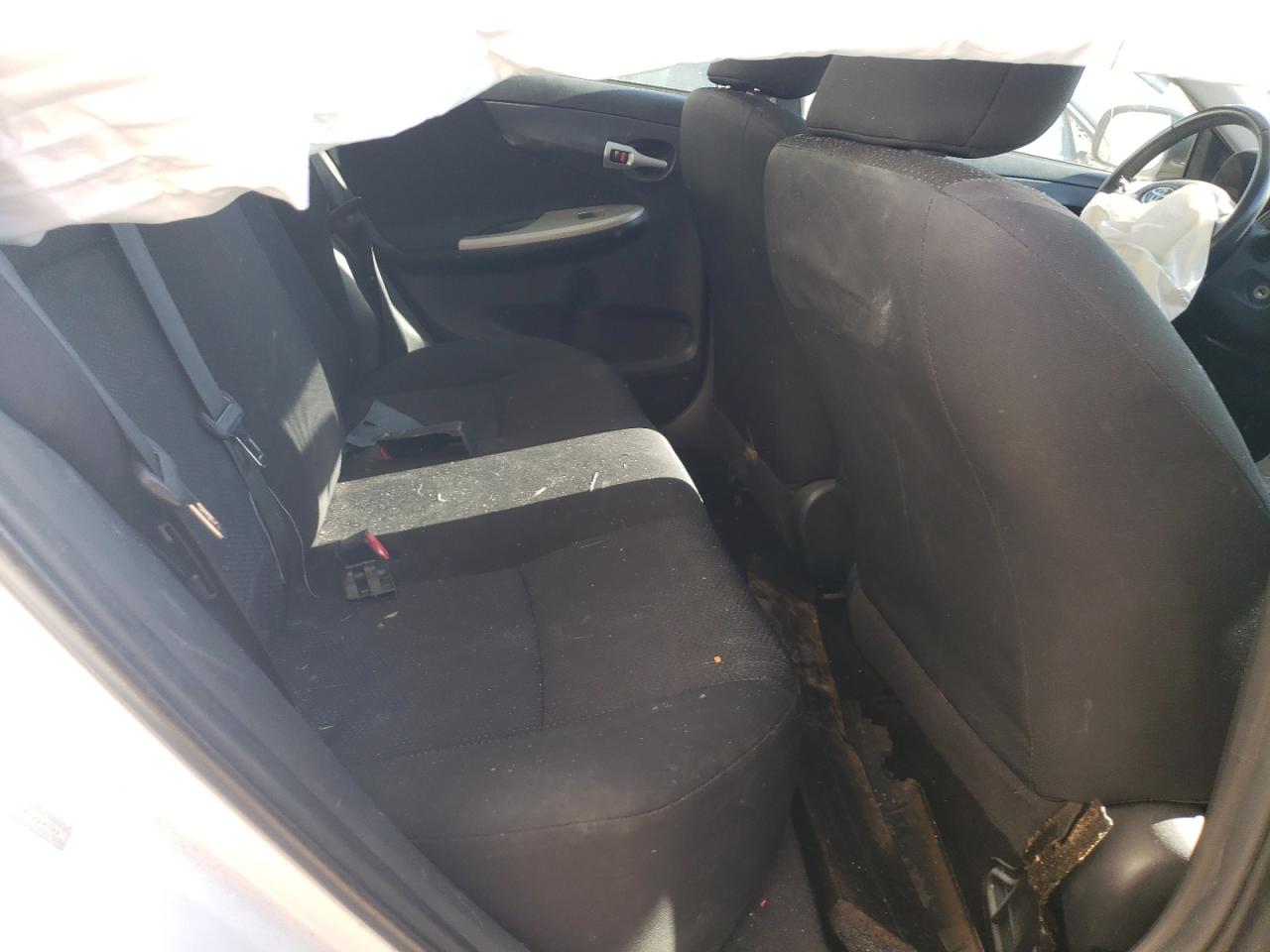 2010 Toyota Corolla - Image 10