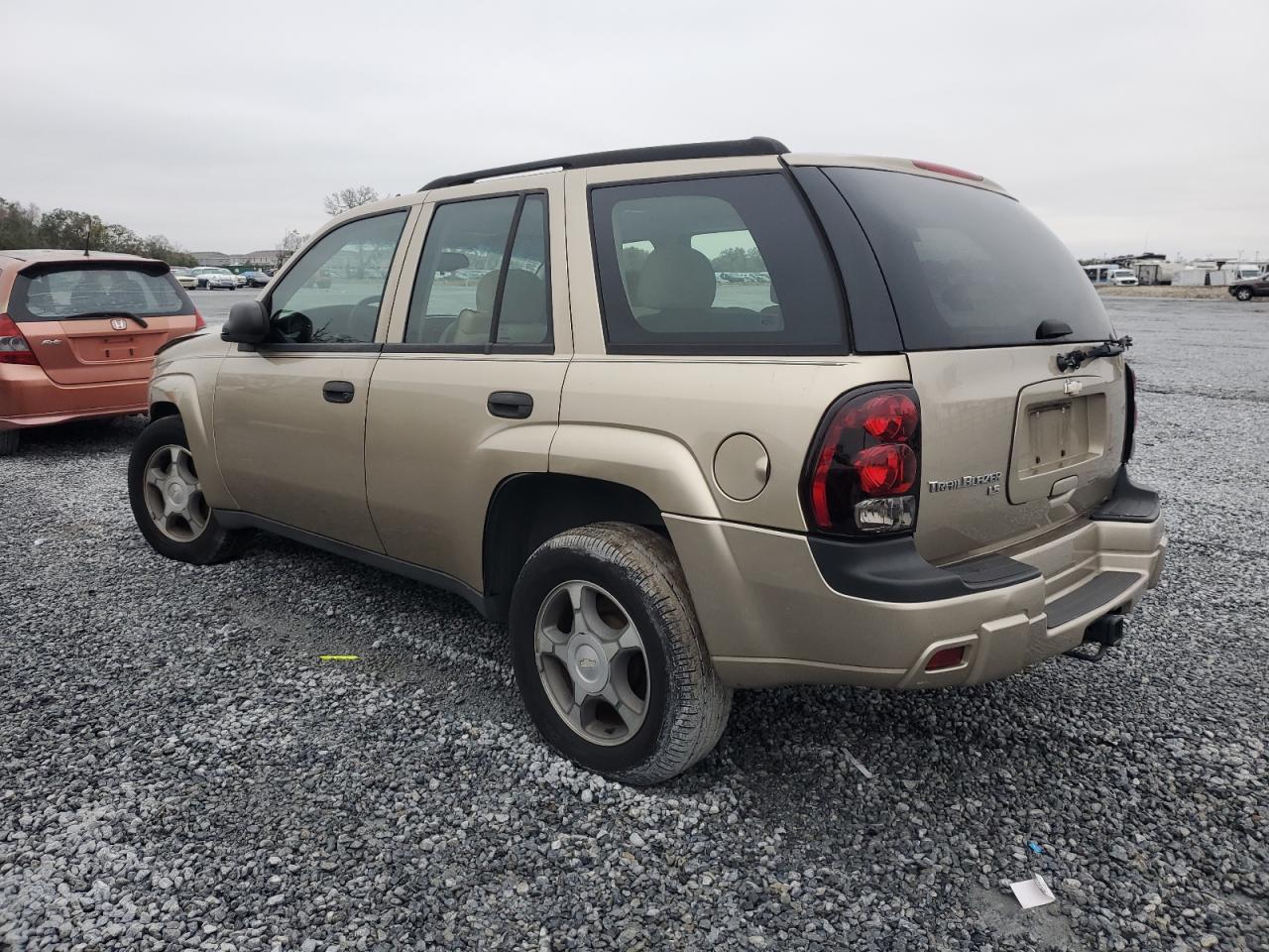 2006 Chevrolet TrailBlazer - Image 2