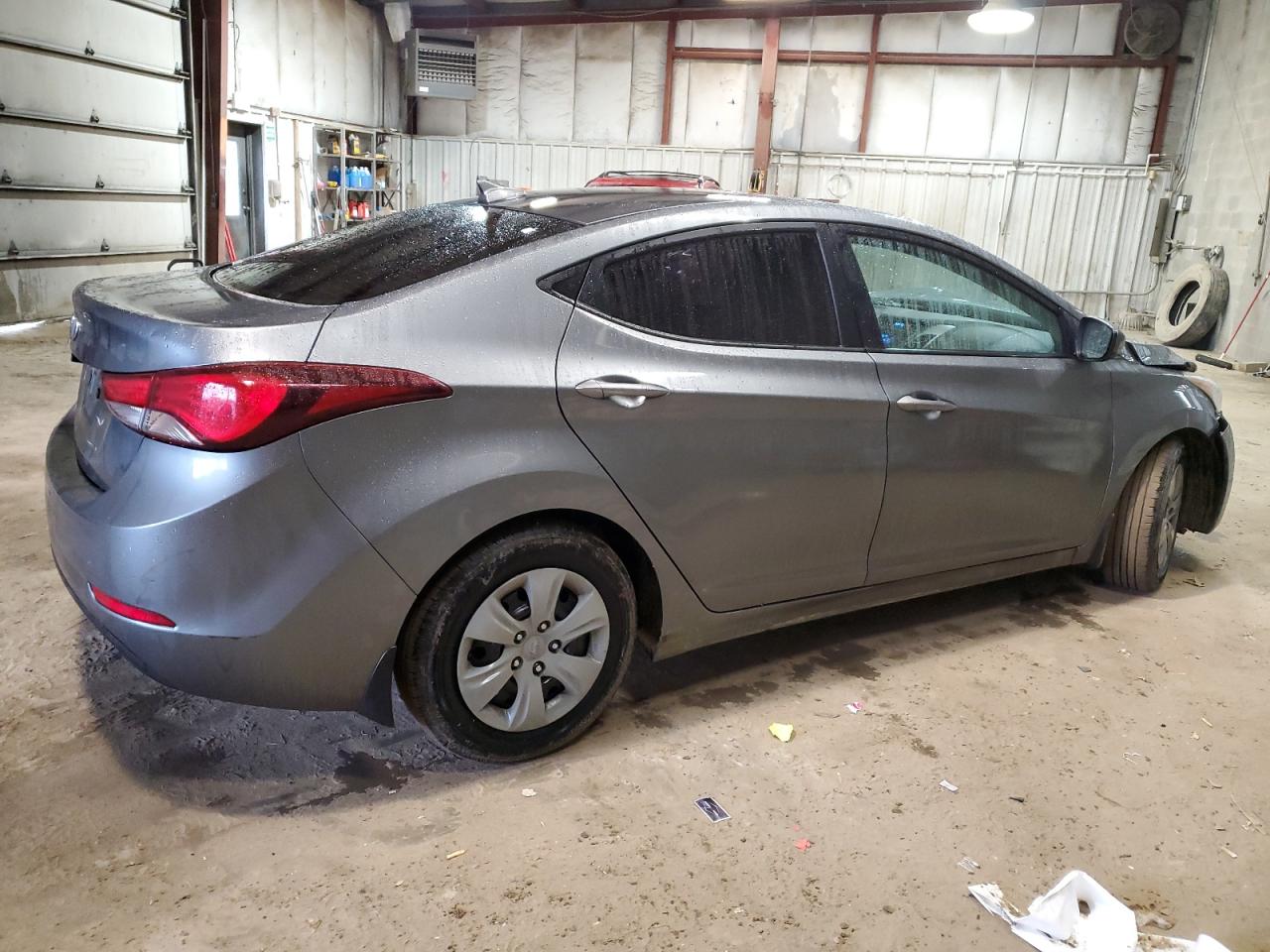 2016 Hyundai Elantra - Image 3
