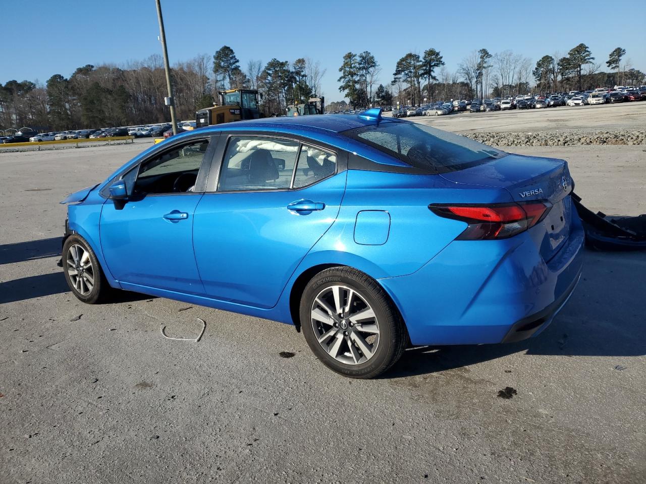 2021 Nissan Versa - Image 2