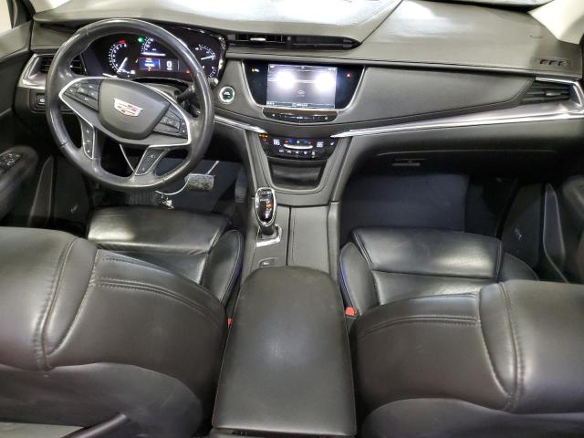  CADILLAC XT5 2017 Srebrny